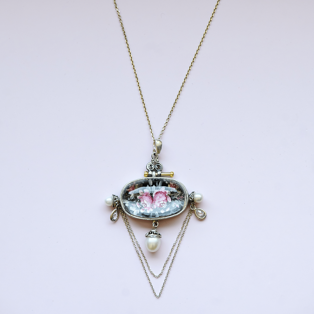 Roselight Medallion